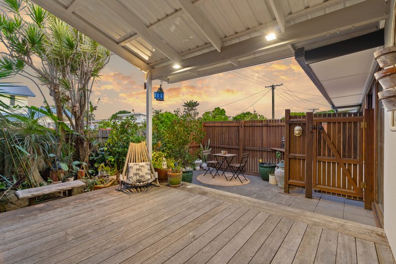 Photo - 30 Saleng Crescent, Warana QLD 4575 - Image 33