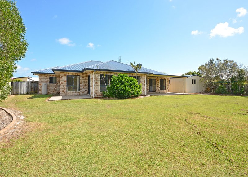 Photo - 30 Sandalwood Drive, Wondunna QLD 4655 - Image 2