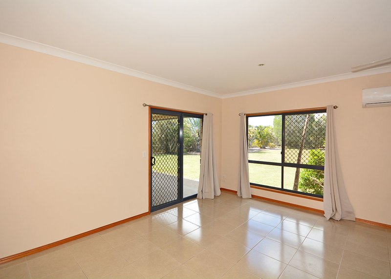 Photo - 30 Sandalwood Drive, Wondunna QLD 4655 - Image 9