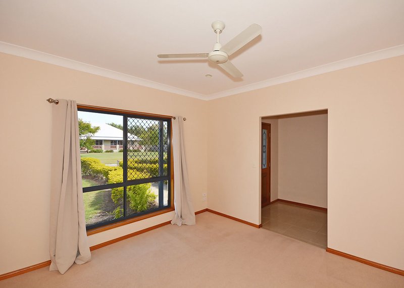 Photo - 30 Sandalwood Drive, Wondunna QLD 4655 - Image 10