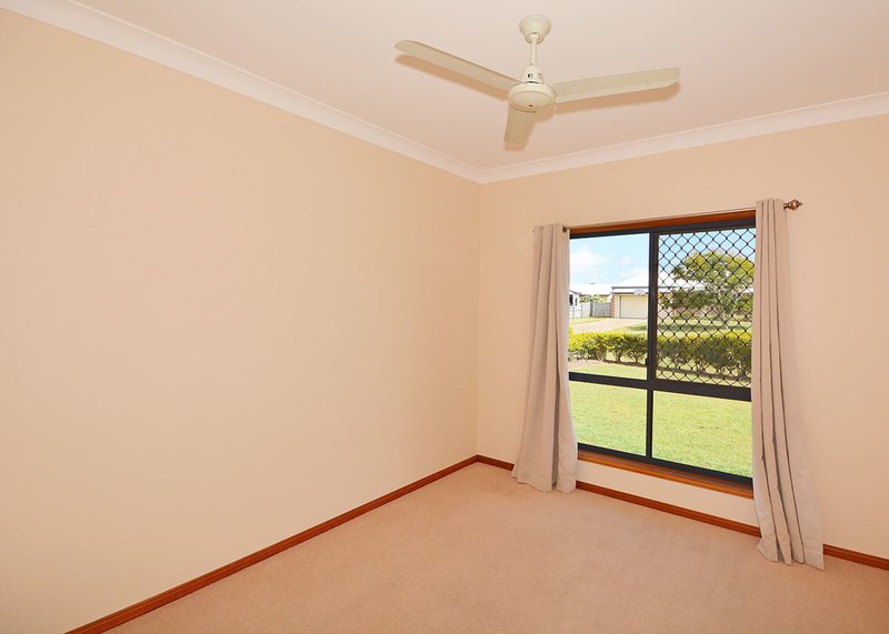 Photo - 30 Sandalwood Drive, Wondunna QLD 4655 - Image 15