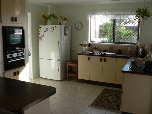 Photo - 30 Scallop Street, Tannum Sands QLD 4680 - Image 2