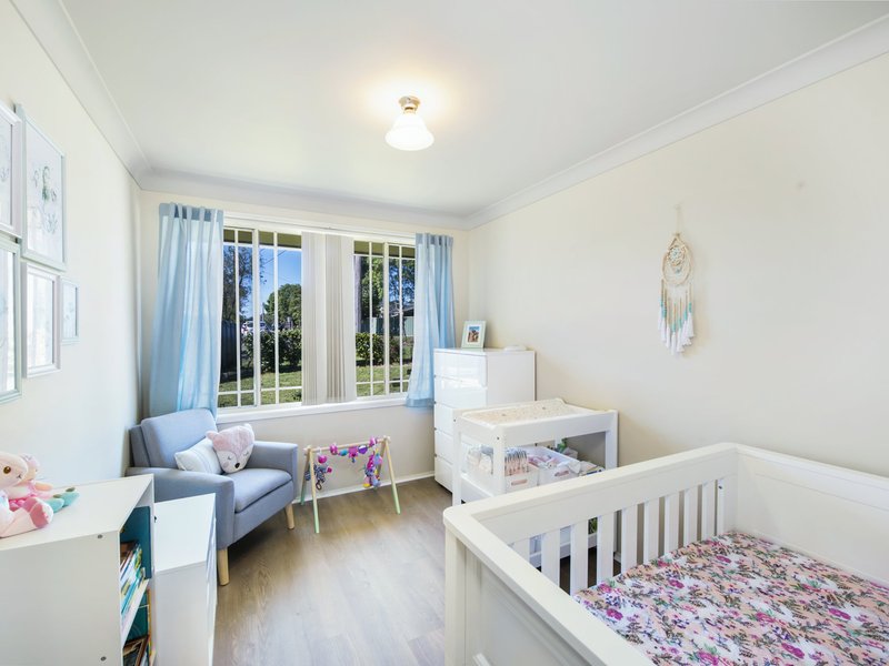 Photo - 30 Scenic Circle, Budgewoi NSW 2262 - Image 10