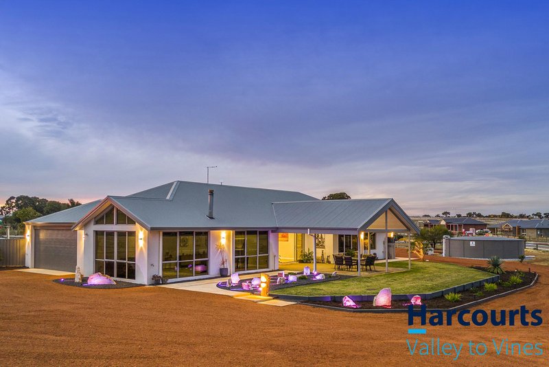Photo - 30 Sceptrum Avenue, Chittering WA 6084 - Image 3