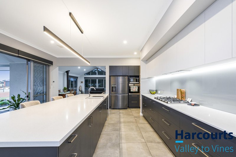 Photo - 30 Sceptrum Avenue, Chittering WA 6084 - Image 12