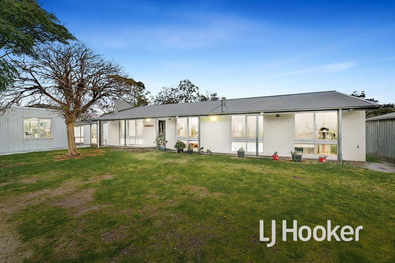 Photo - 30 Scott Road, Cranbourne South VIC 3977 - Image 1