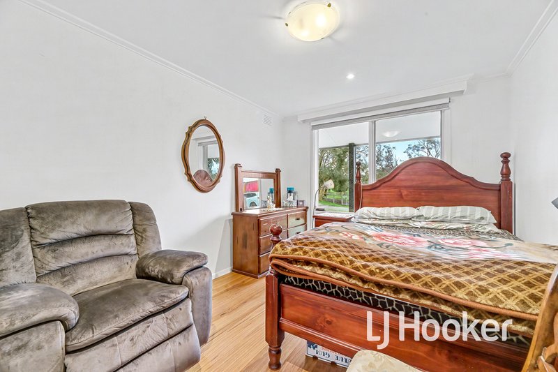 Photo - 30 Scott Road, Cranbourne South VIC 3977 - Image 3