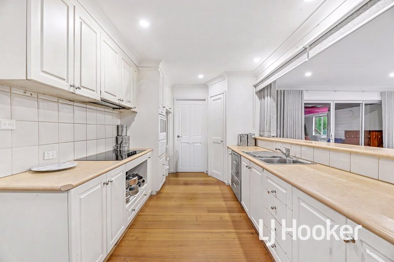Photo - 30 Scott Road, Cranbourne South VIC 3977 - Image 5