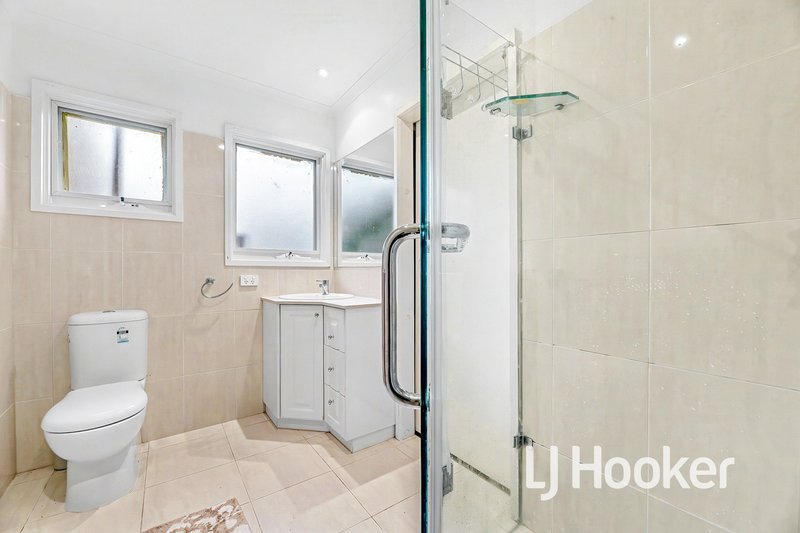 Photo - 30 Scott Road, Cranbourne South VIC 3977 - Image 8