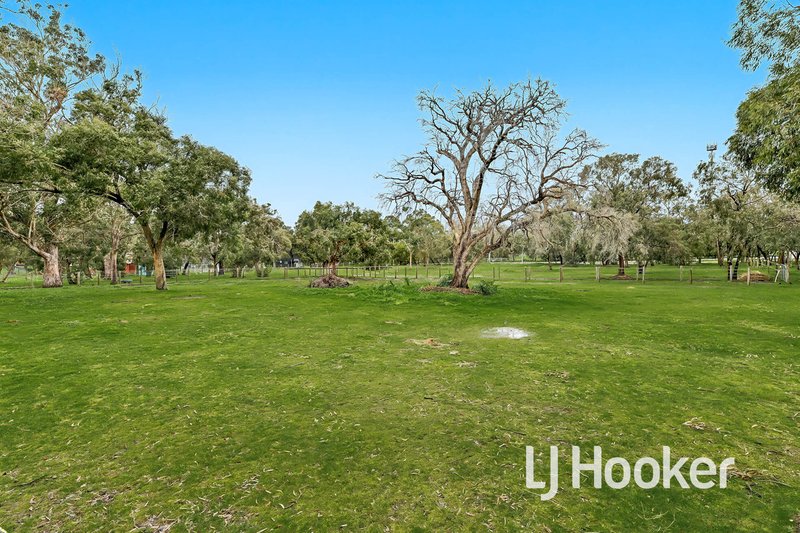 Photo - 30 Scott Road, Cranbourne South VIC 3977 - Image 10
