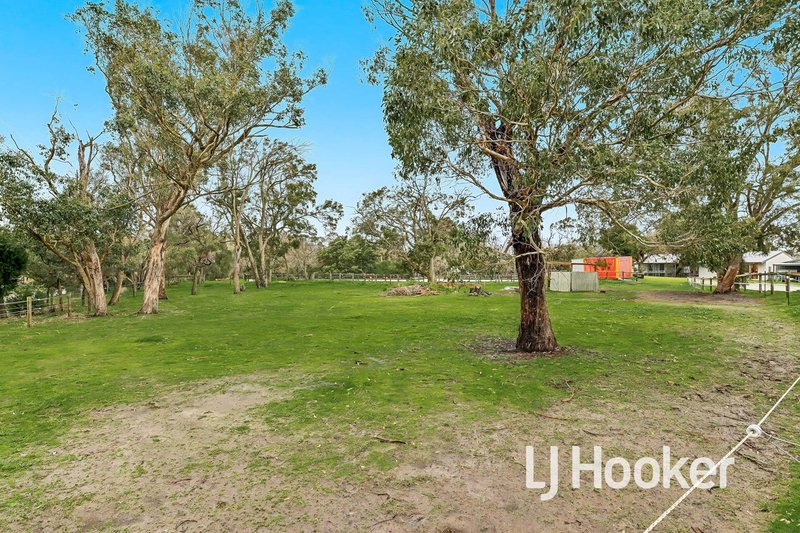 Photo - 30 Scott Road, Cranbourne South VIC 3977 - Image 12