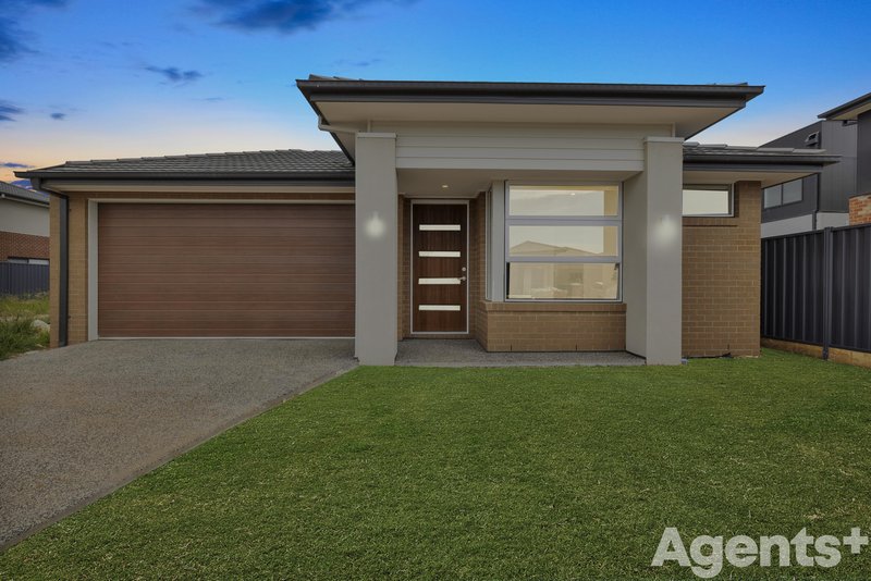 30 Shearjoy Loop, Clyde North VIC 3978