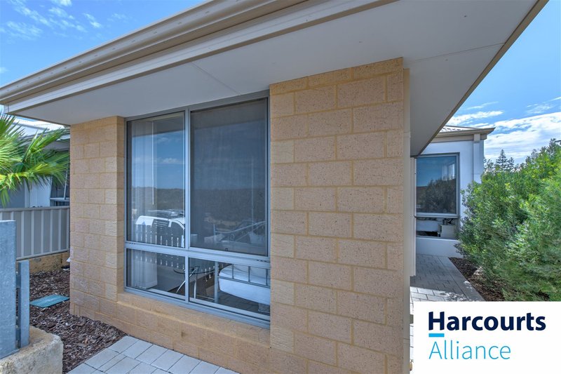 Photo - 30 Skysail Avenue, Alkimos WA 6038 - Image 2