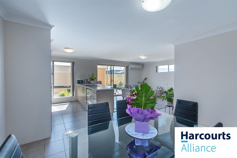 Photo - 30 Skysail Avenue, Alkimos WA 6038 - Image 4