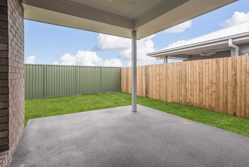 Photo - 30 Somerville Circuit, Park Ridge QLD 4125 - Image 12