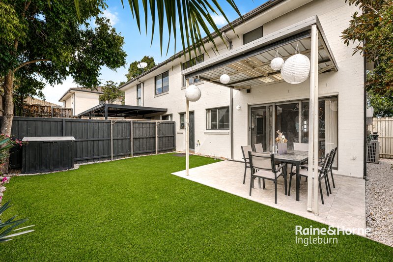 Photo - 30 Sovereign Circuit, Glenfield NSW 2167 - Image 11