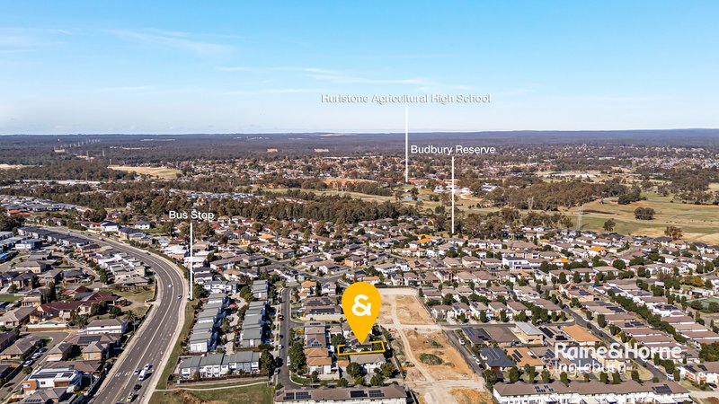 Photo - 30 Sovereign Circuit, Glenfield NSW 2167 - Image 17
