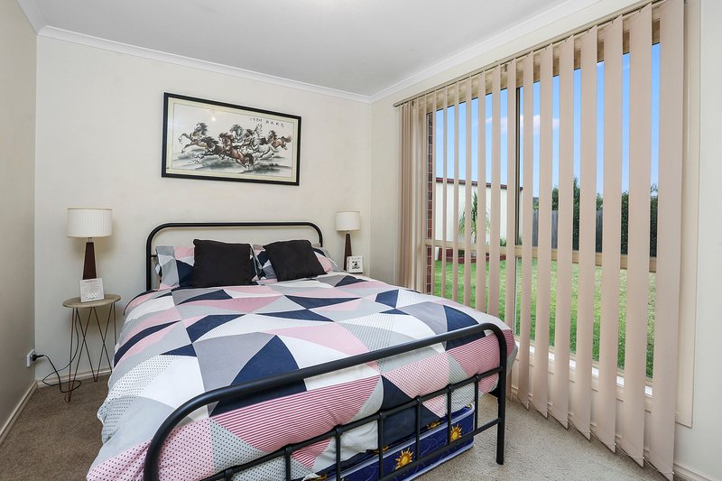 Photo - 30 Sparrow Court, Lara VIC 3212 - Image 13