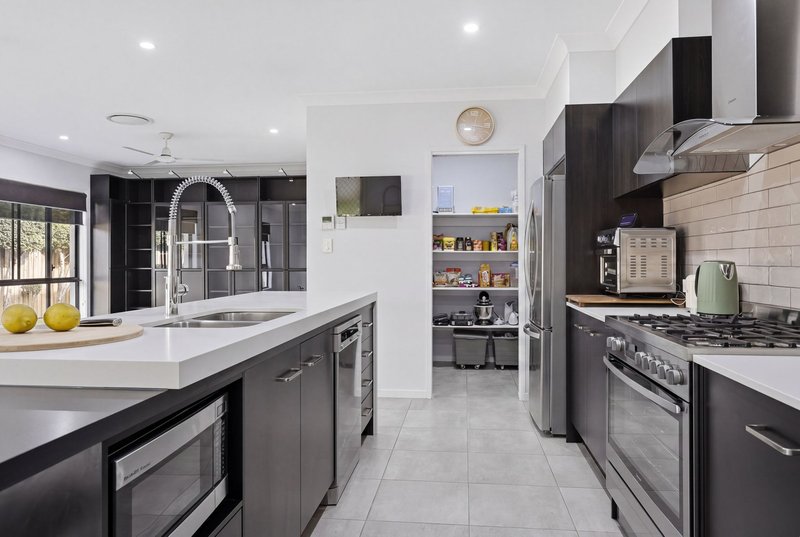 Photo - 30 Speedwell Street, Caboolture QLD 4510 - Image 12