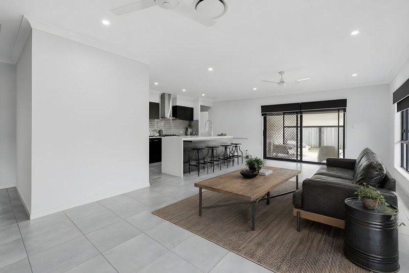 Photo - 30 Speedwell Street, Caboolture QLD 4510 - Image 13