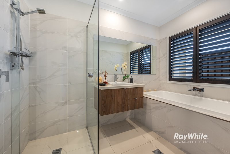 Photo - 30 Spinnaker Boulevard, Newport QLD 4020 - Image 24