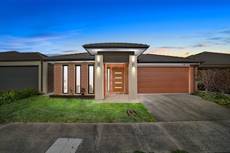 30 St Leonard Drive, South Morang VIC 3752