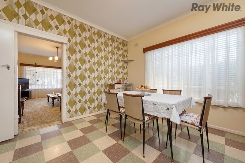 Photo - 30 Station Avenue, St Albans VIC 3021 - Image 4