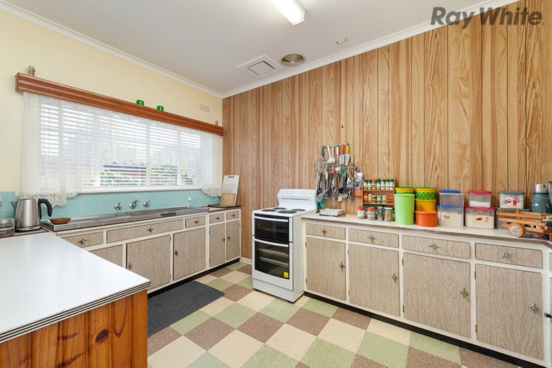 Photo - 30 Station Avenue, St Albans VIC 3021 - Image 5