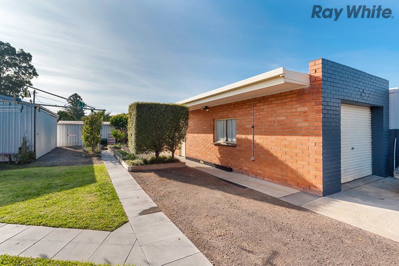 Photo - 30 Station Avenue, St Albans VIC 3021 - Image 9