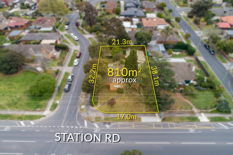 Photo - 30 Station Road, Rosanna VIC 3084 - Image 3