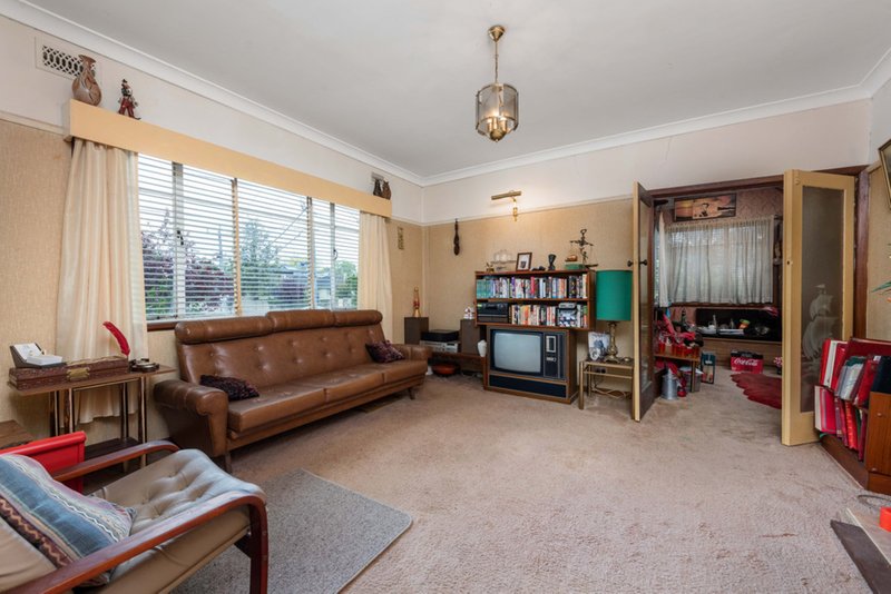 Photo - 30 Station Road, Rosanna VIC 3084 - Image 5