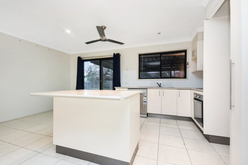 Photo - 30 Stephanie Drive, Morayfield QLD 4506 - Image 5