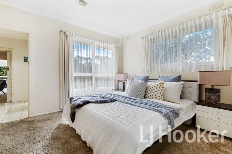 Photo - 30 Stephensons Road, Mount Waverley VIC 3149 - Image 9