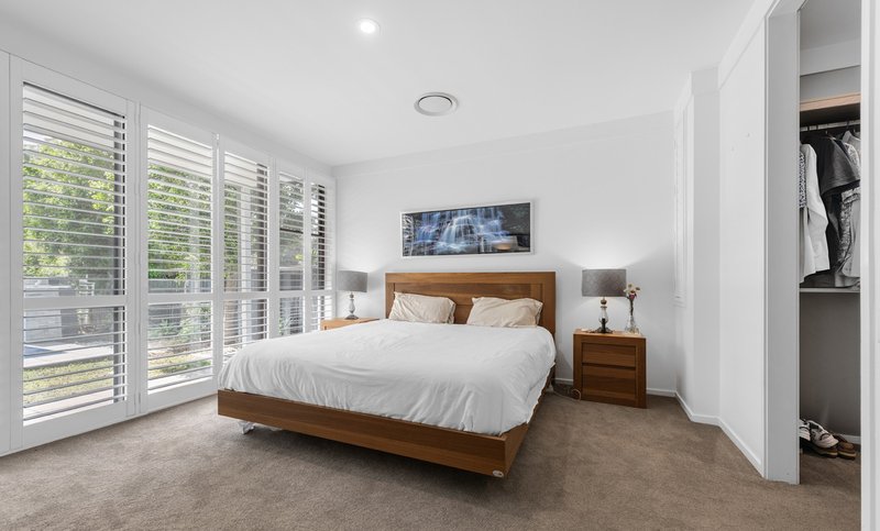 Photo - 30 Steptoe Street, Chapel Hill QLD 4069 - Image 13