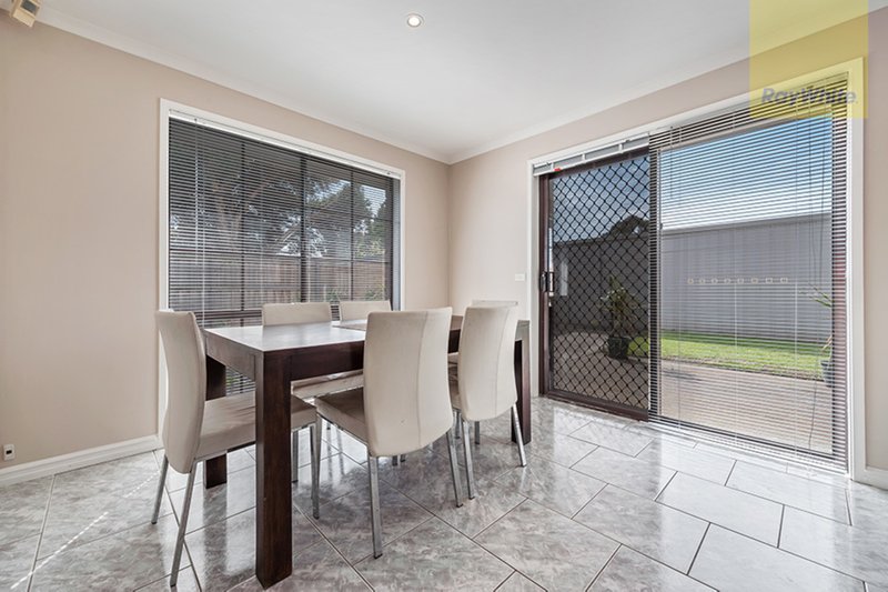 Photo - 30 Studley Street, Craigieburn VIC 3064 - Image 4