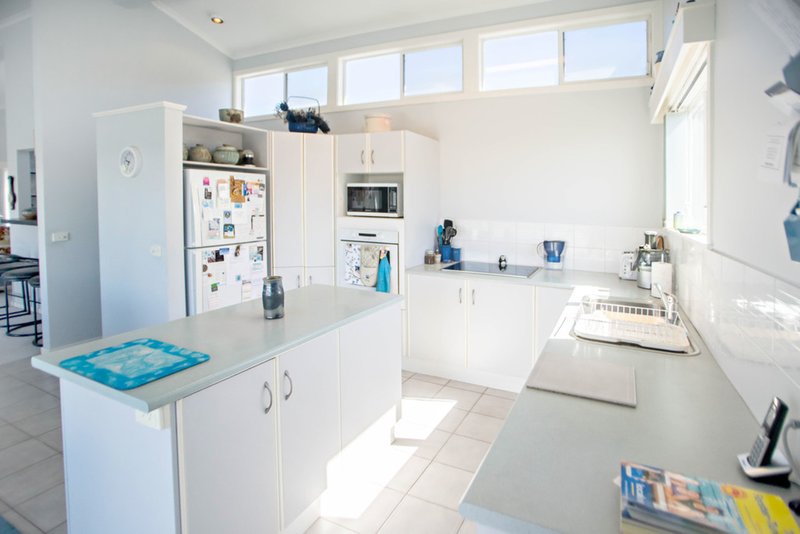 Photo - 30 Sunbakers Drive, Forster NSW 2428 - Image 2