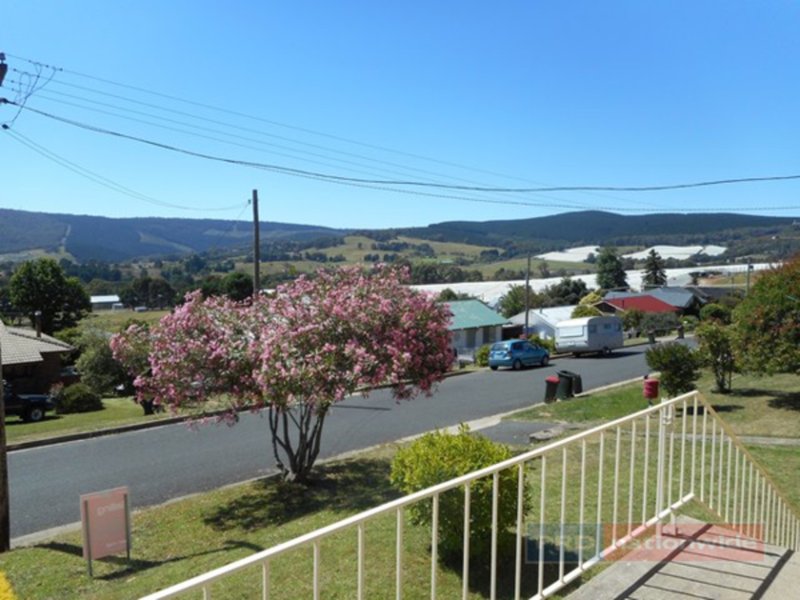 Photo - 30 Sunnyside Avenue, Batlow NSW 2730 - Image 6