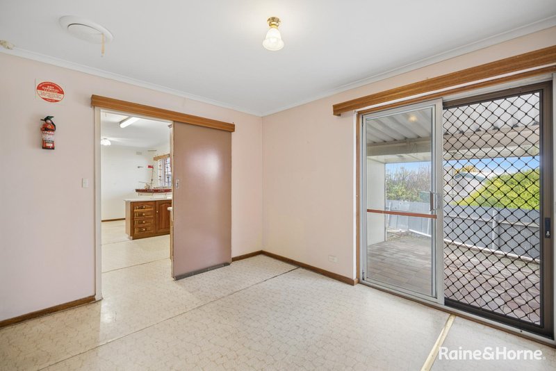 Photo - 30 Surrey Parade, Morphett Vale SA 5162 - Image 6