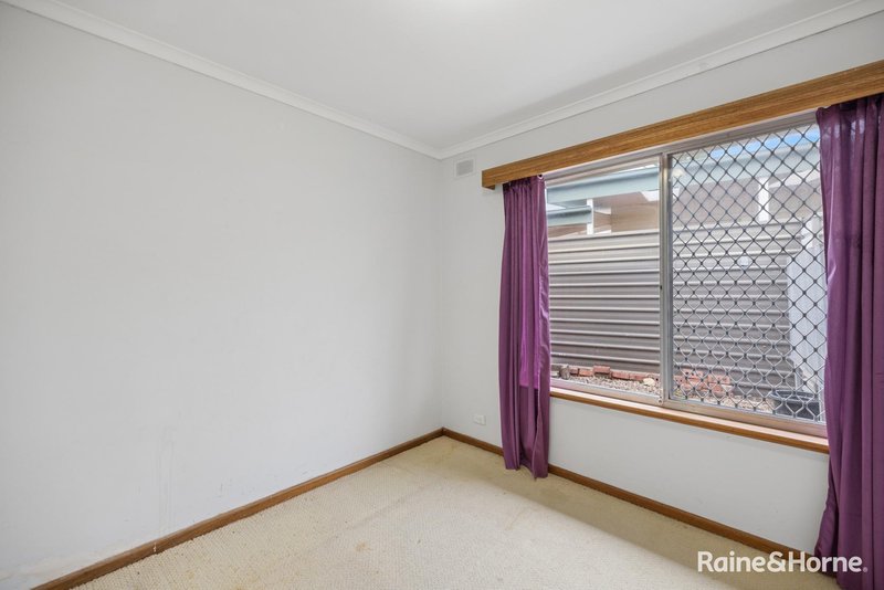 Photo - 30 Surrey Parade, Morphett Vale SA 5162 - Image 7