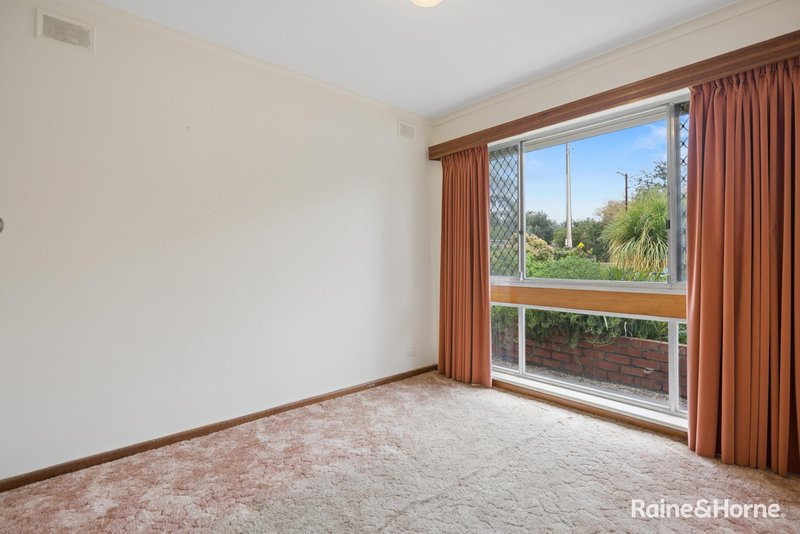 Photo - 30 Surrey Parade, Morphett Vale SA 5162 - Image 9