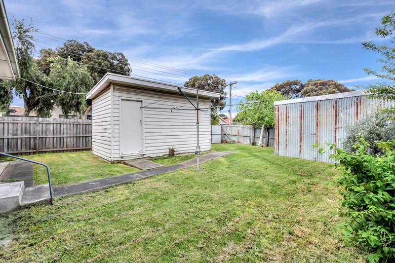 Photo - 30 Sussex Street, Pascoe Vale South VIC 3044 - Image 16