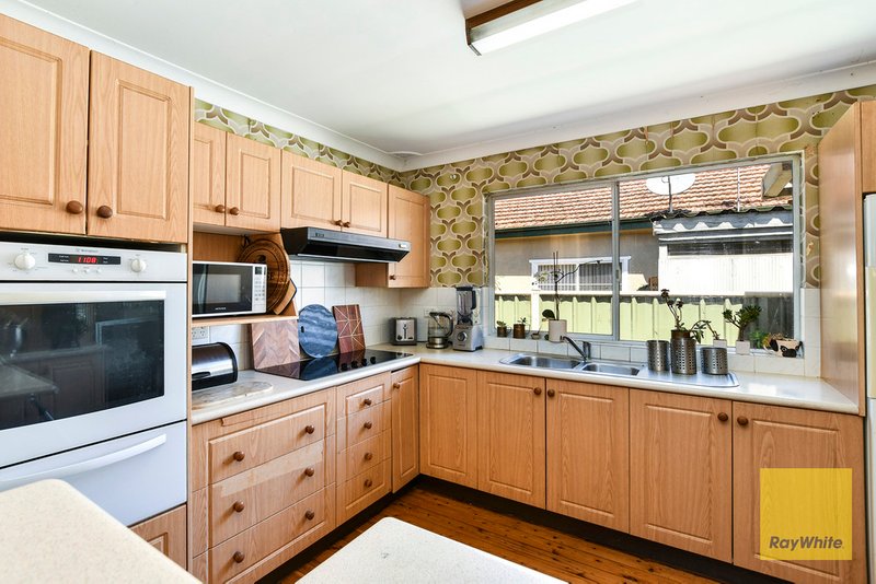 Photo - 30 Sydney Avenue, Umina Beach NSW 2257 - Image 6