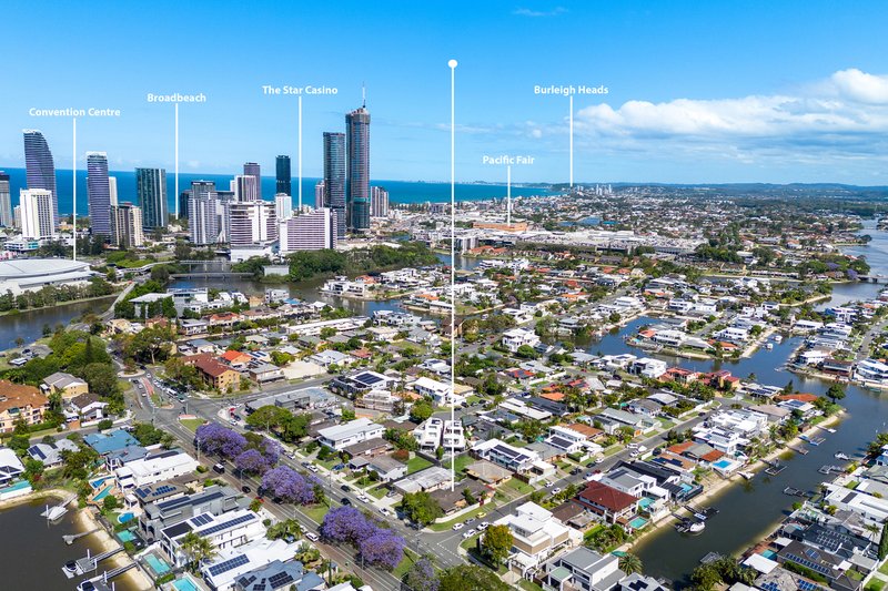 Photo - 30 T E Peters Drive, Broadbeach Waters QLD 4218 - Image 3