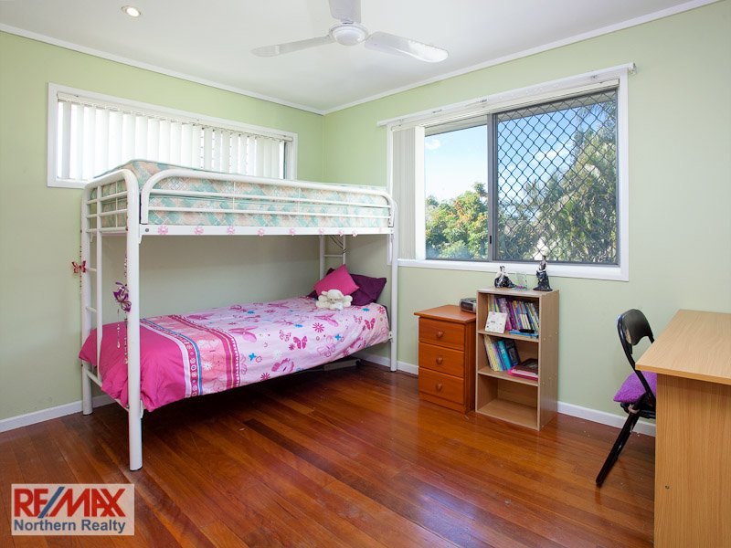 Photo - 30 Tamarix St , Bray Park QLD 4500 - Image 9