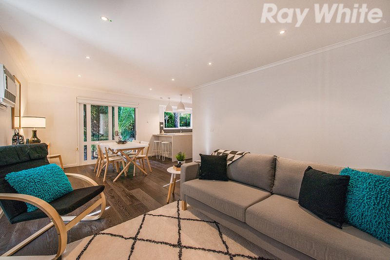 Photo - 30 Tarwin Drive, Croydon Hills VIC 3136 - Image 4