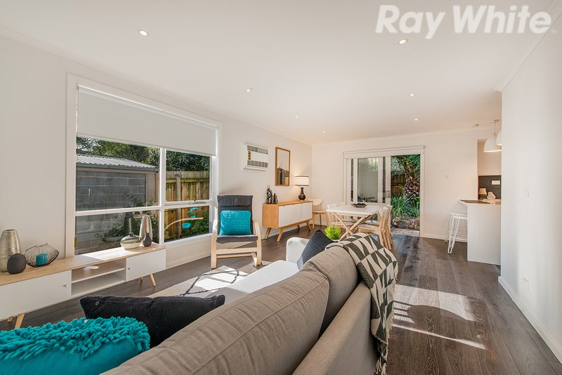 Photo - 30 Tarwin Drive, Croydon Hills VIC 3136 - Image 6
