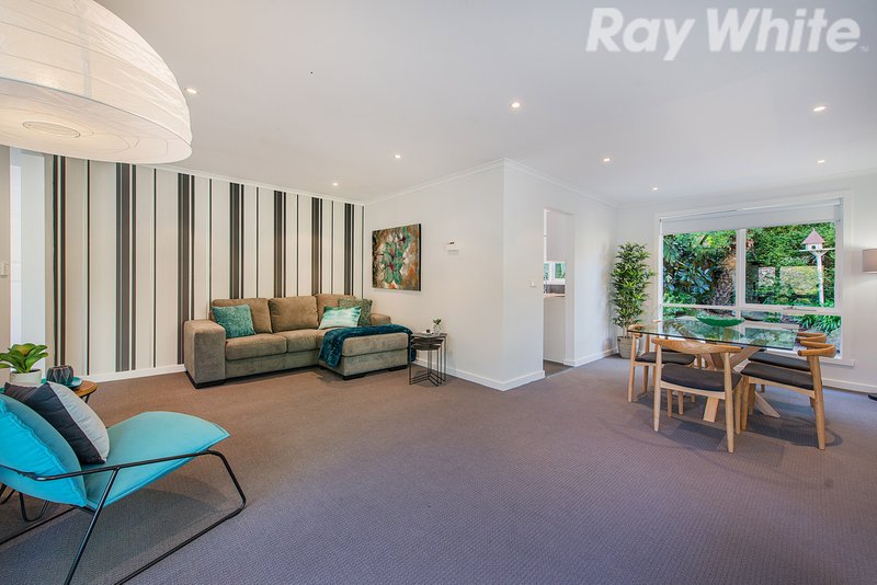 Photo - 30 Tarwin Drive, Croydon Hills VIC 3136 - Image 7