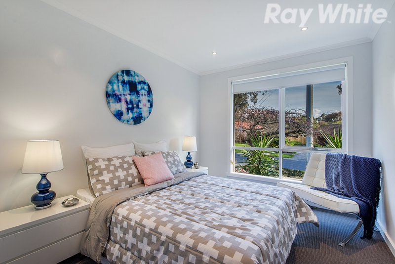 Photo - 30 Tarwin Drive, Croydon Hills VIC 3136 - Image 10