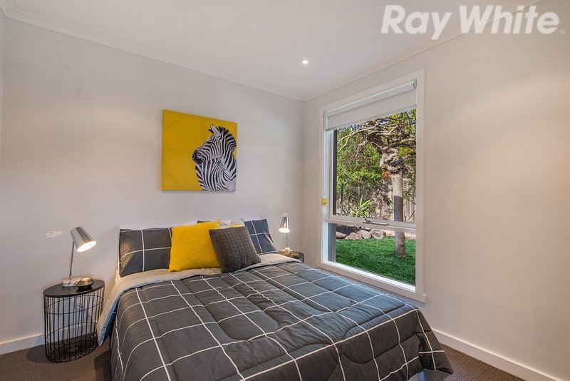 Photo - 30 Tarwin Drive, Croydon Hills VIC 3136 - Image 11