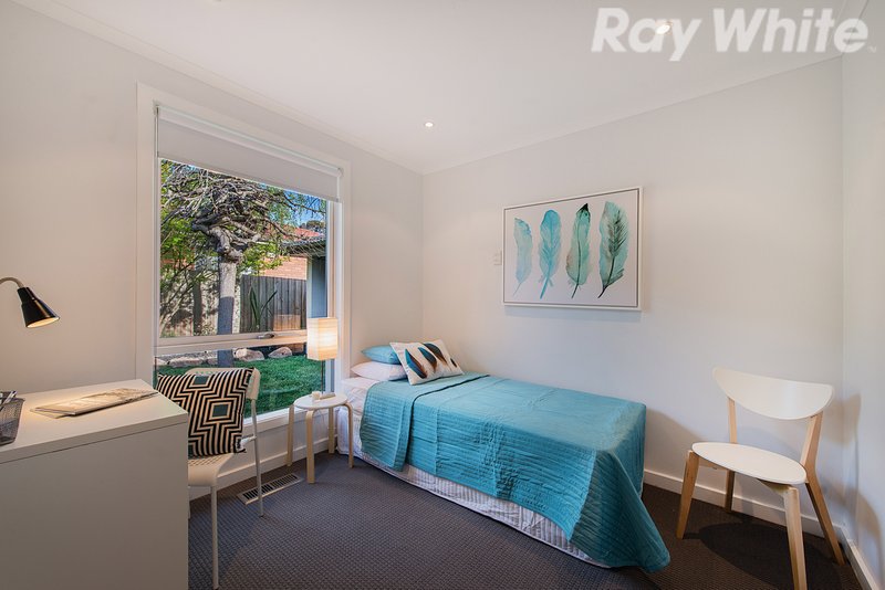 Photo - 30 Tarwin Drive, Croydon Hills VIC 3136 - Image 12